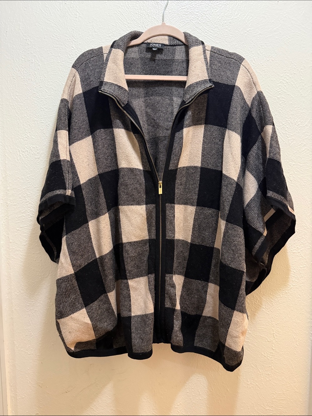 Jones New York Black and Cream Buffalo Check Zip Front Poncho Sweater